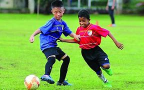 Anak Main Bola